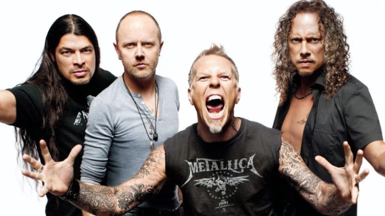 Metallica: “Text us!”