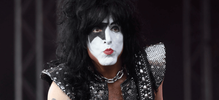 KISS’s Paul Stanley Reacts His Rare-Known Epic Pose Shared By Gene Simmons