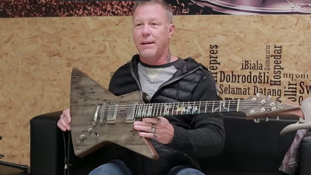 Metallica S James Hetfield Reveals Unusual Style He Uses Holding Guitar Pick