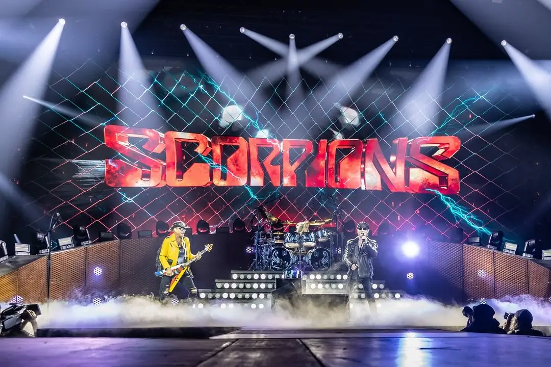 Scorpions_Band_Stage_Photo